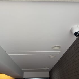 東京都練馬区、某マンションのエントランス天井塗装 - K-WORKSの外壁塗装・屋根塗装・防水工事ブログ